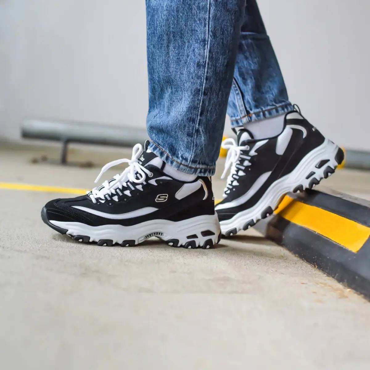 Skechers D'Lites Footcourt Sneakers